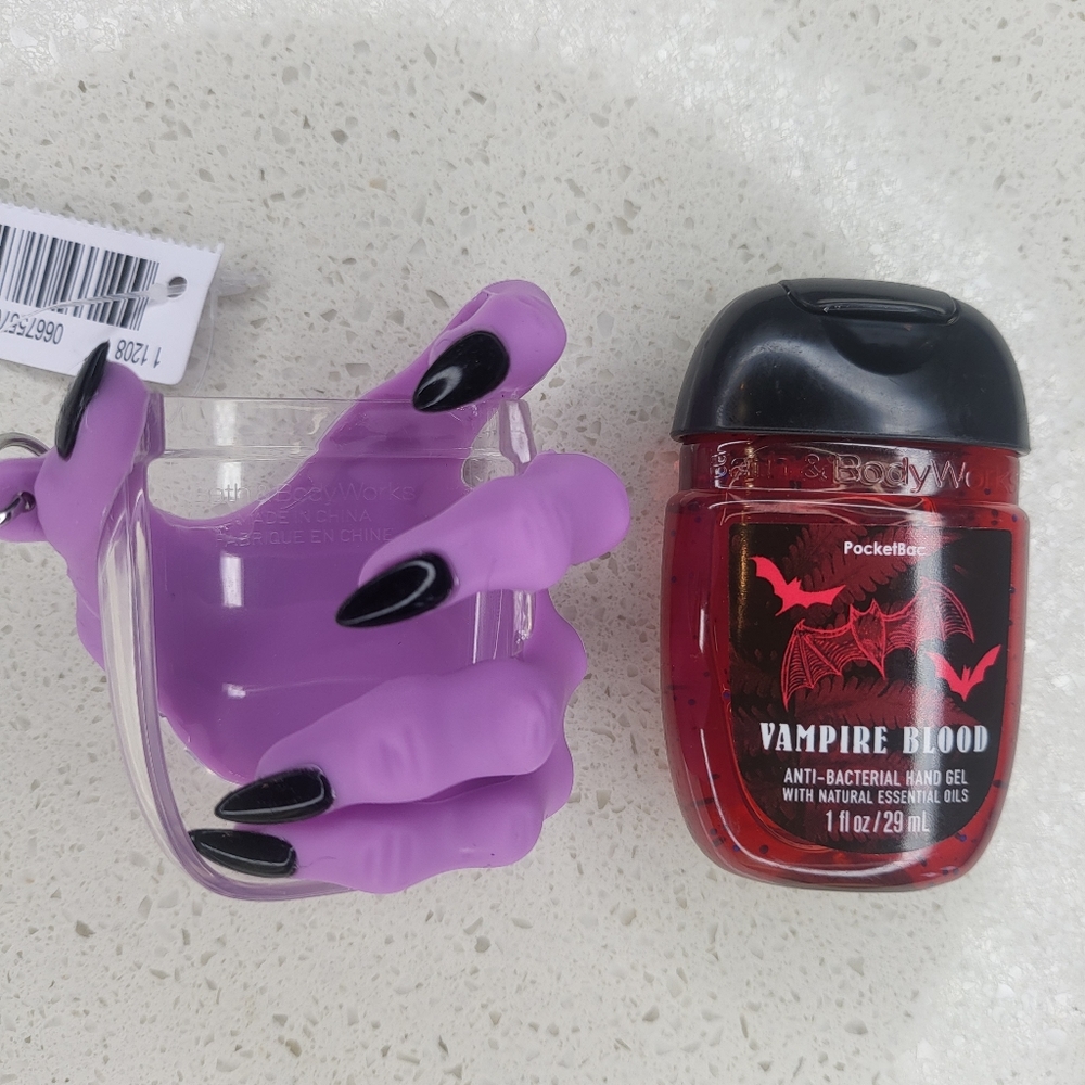 Bath and Body Works 2022 Halloween Witch Hand Pocketbac Holder W/ Vampire Blood